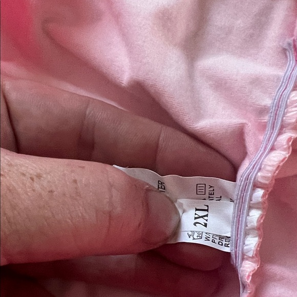 Women’s  Pink vinyl Pants cotton candy pink - Picture 2 of 3